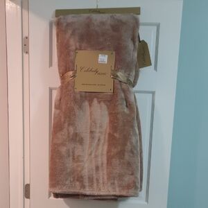 NEW! Taupe/Mauve Colored Plush Blanket